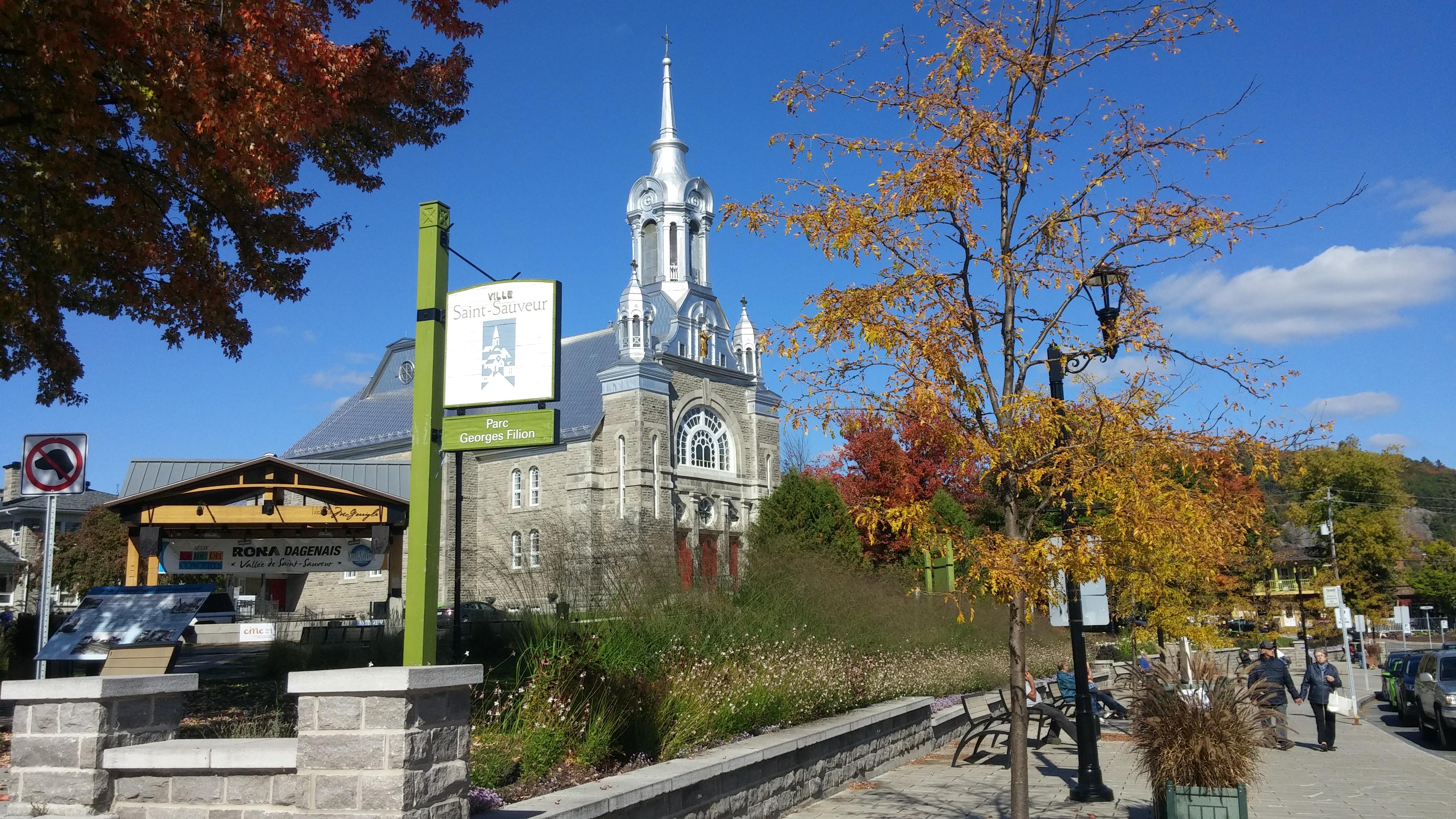 Hotel St-Sauveur Saint-Sauveur-des-Monts Eksteriør bilde