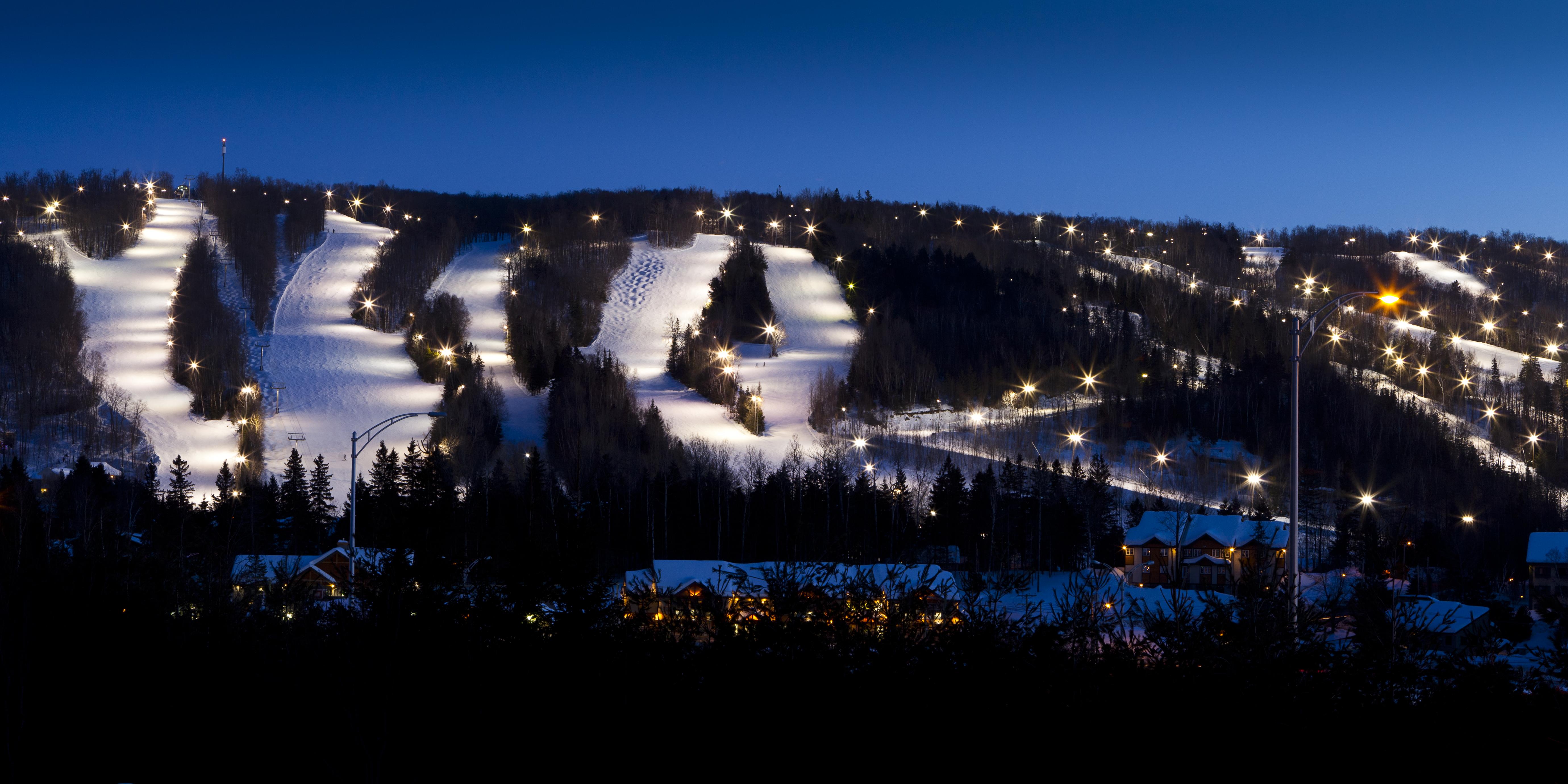 Hotel St-Sauveur Saint-Sauveur-des-Monts Eksteriør bilde